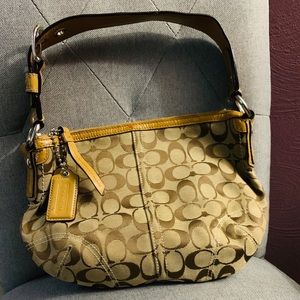 Vintage Coach Purse (Tan)